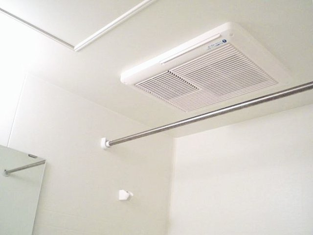 レオパレスアークソレイユのその他|浴室換気乾燥機
