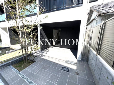 【エントランス】 | ラクラス三軒茶屋