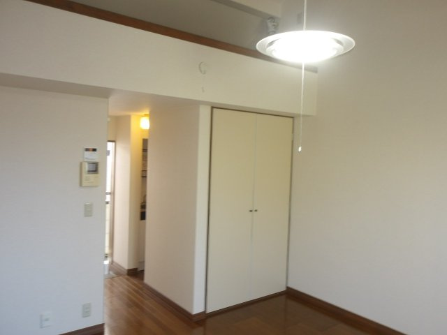 ヴィラＡの洋室|コンパクトで使いやすい洋室です