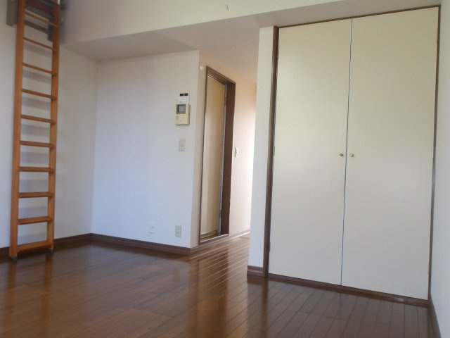 ヴィラＡの洋室|使い勝手のいい洋室です