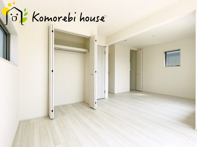 さいたま市西区佐知川　第２　新築一戸建て　リーブルガーデン　02の寝室|使い勝手のいい寝室です