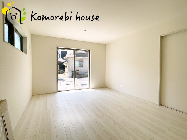 さいたま市西区佐知川　第２　新築一戸建て　リーブルガーデン　02の居間・リビング|リビングです