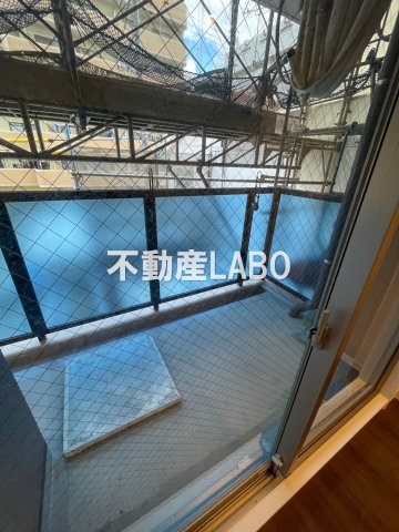 メルディア大正D.C.のバルコニー