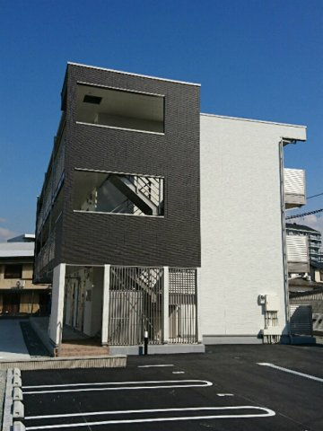 加古川市加古川町平野の賃貸マンション