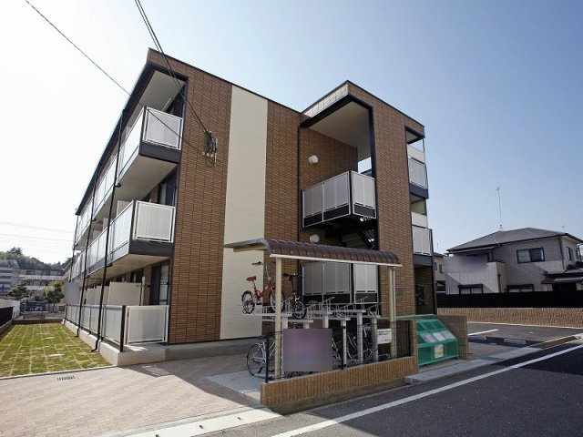 三田市西山１丁目の賃貸マンション
