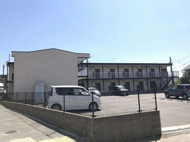 神戸市西区玉津町新方のアパートの外観