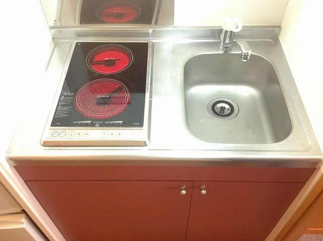 神戸市西区玉津町新方のアパートのキッチン|２口電気コンロ