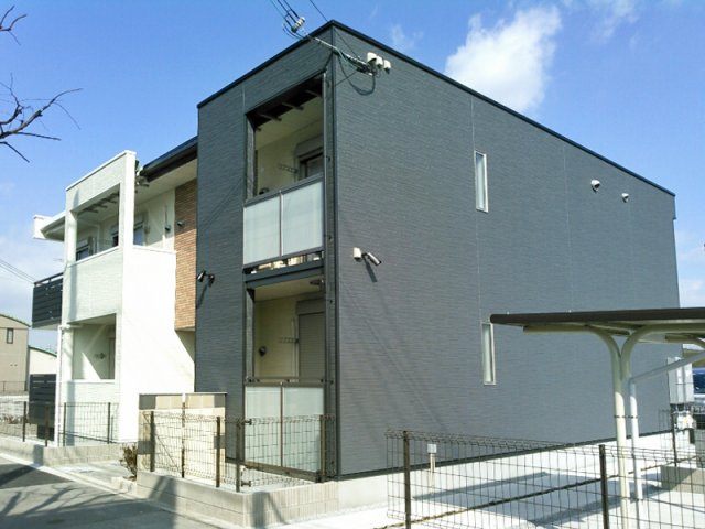 加古川市野口町良野のアパートの外観