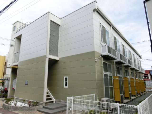 神戸市兵庫区西出町２丁目のアパートの外観