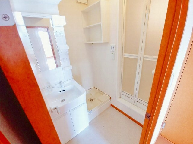 レオネクストわかばの内装|独立洗面台つき