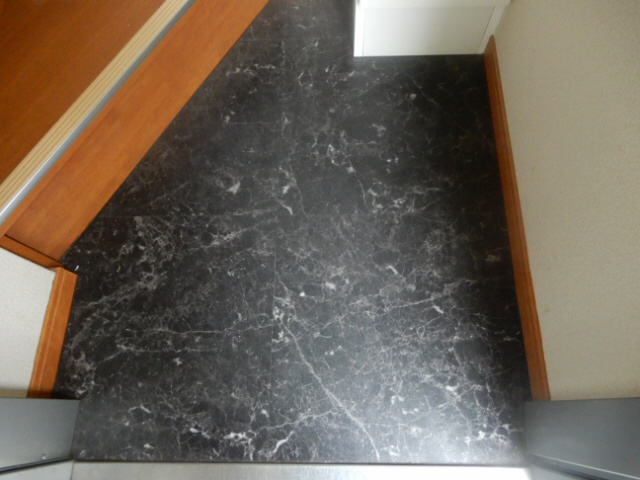 レオネクストわかばの玄関