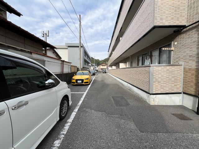 サンモール北竹島の駐車場