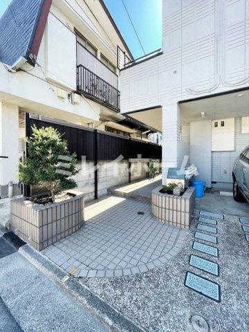 REPOSEのエントランス