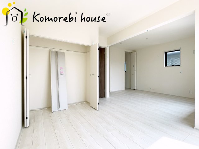 さいたま市西区佐知川　第２　新築一戸建て　リーブルガーデン　03の寝室|広くて明るい寝室