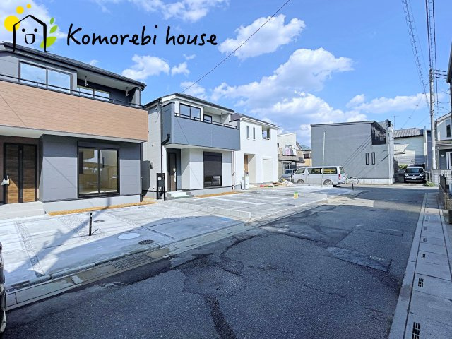 さいたま市西区佐知川　第２　新築一戸建て　リーブルガーデン　03の前面道路含む現地写真|前面道路含む現地写真です