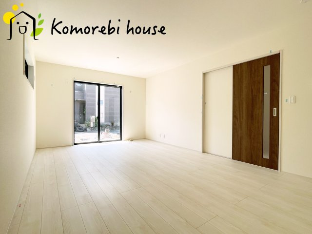 さいたま市西区佐知川　第２　新築一戸建て　リーブルガーデン　03の居間・リビング|ゆったり過ごせる居間です