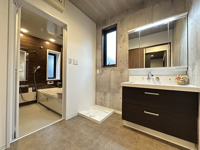 神戸市西区桜が丘東町6丁目戸建の脱衣所