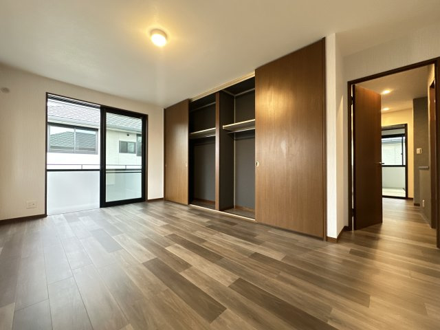 神戸市西区桜が丘東町6丁目戸建の洋室