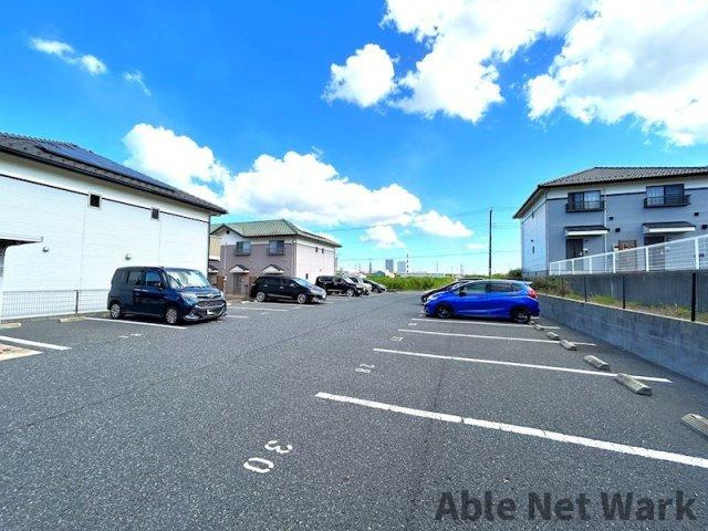 Ｆａｍｉｌｉａ　IIの駐車場|駐車場