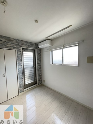 【洋室】 | ソリッド春岡