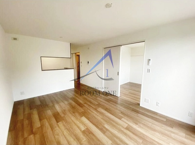 メゾンＫの居間・リビング|洋室のお部屋です。