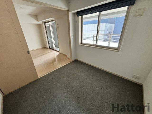 ウエリス・ジオ梅田レジデンスの居間・リビング