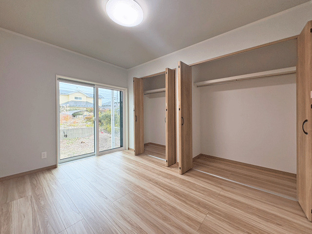 仙台市泉区北中山１丁目の洋室