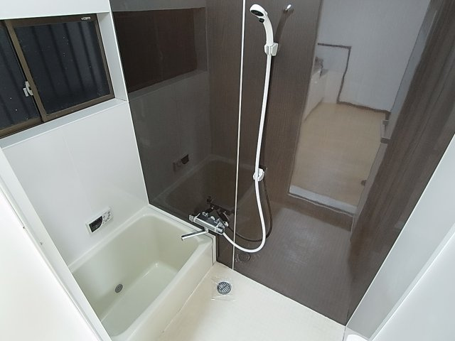 真野町貸家の浴室|入替済の綺麗なバスルーム