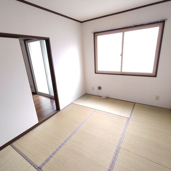 フリーデンDの和室