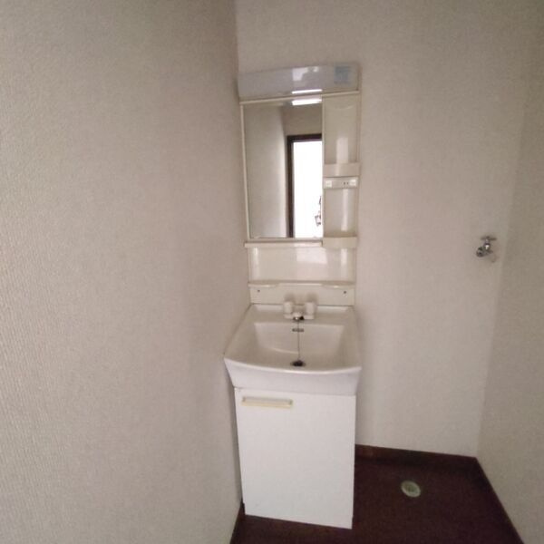 フリーデンDの独立洗面台