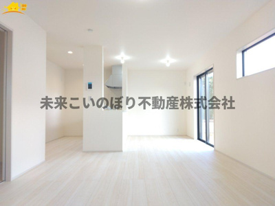 【居間・リビング】 | Livele Fine加須市南大桑5号棟 | 一日の中で多くの時間を過すことになるリビングダイニングだからこそ、いつも穏やかな空間であることが必然。爽やかな通風と採光を存分に感じる事が出来る空間です。