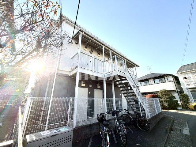 横浜市神奈川区白幡上町のアパートの外観