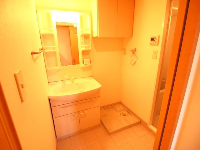 スプリーム茶山駅前の洗面所