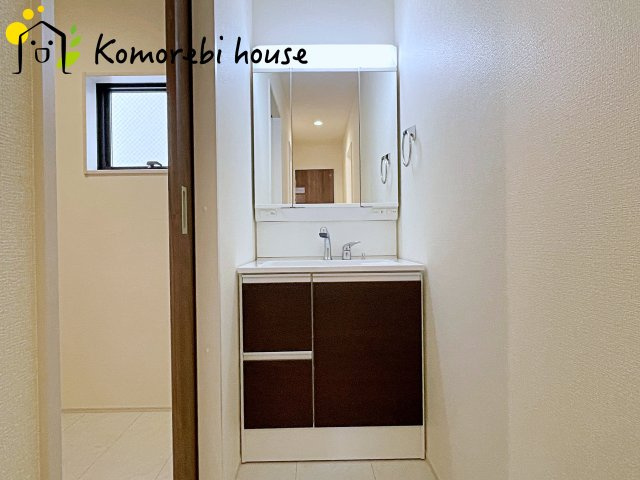 さいたま市西区佐知川　第２　新築一戸建て　リーブルガーデン　04の独立洗面台|26.4.11撮影済み