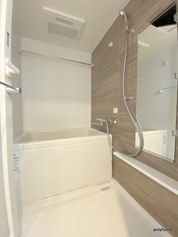 AKASHI ENTERPRISE 仲介手数料無料の浴室