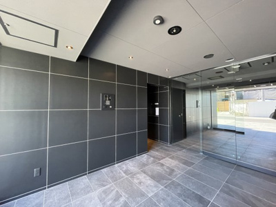 【エントランス】 | Log登戸Station／ログ登戸ステーション