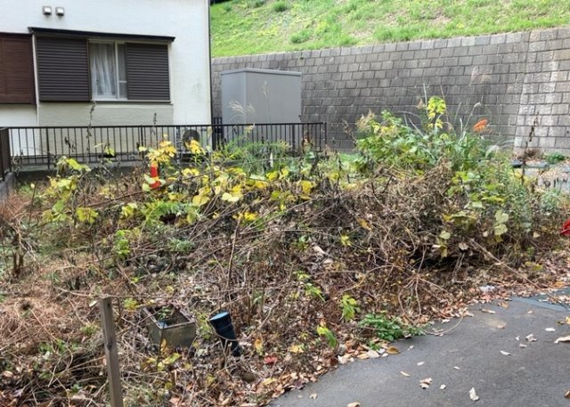 【外観】 | 物件の詳細については、現地を見てわかること以外に、役所や法務局などで調べないとわからないことがあります。そのため、現地に行く場合は、もしこの物件を買ったらどのような生活ができるかをイメージしましょう。