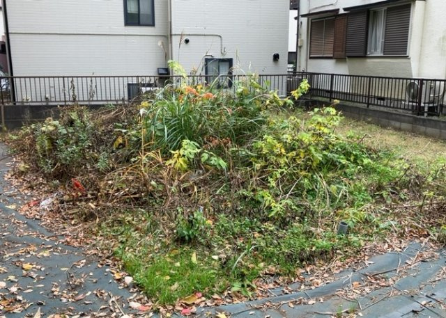 【外観】 | 家を建てる前提で土地を探している場合、地盤の丈夫さは譲れない条件の一つです。地盤が脆弱だと追加工事が必要となります。また、過去に地盤沈下や液状化現象を起こした土地は、できるだけ避けた方がいいでしょう。