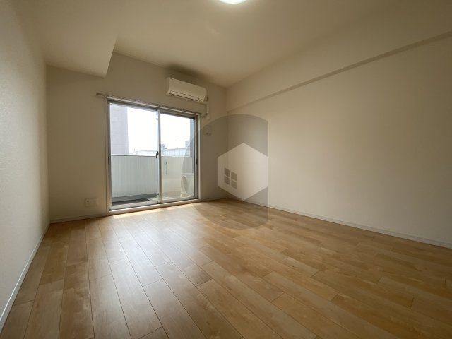 フォレストグレイス高井田1の居間・リビング