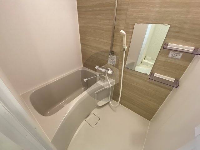 フォレストグレイス高井田1の浴室
