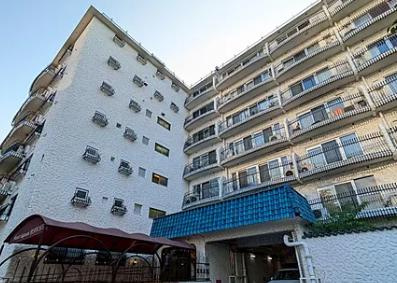 秀和高輪レジデンスの外観