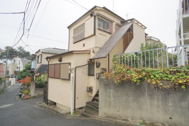 北千束３　土地の外観|☆現況建物☆
昭和56年2月築
木造2階建　延べ床面積49.25㎡