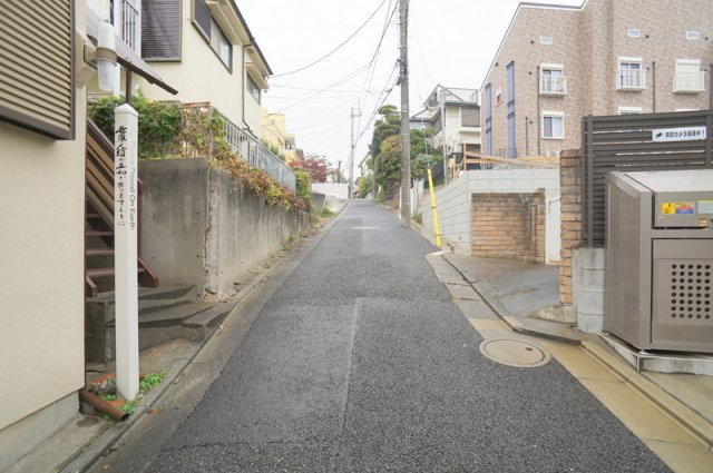 北千束３　土地の前面道路含む現地写真|東側私道　幅員約3.4m　間口約5.7m