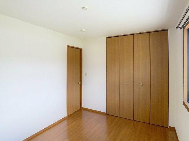 フローラ四月田　Ａ棟の洋室|現況が相違する場合は現況を優… 