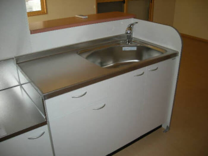 レジデンスTamayaC棟のキッチン|きれいなキッチンです