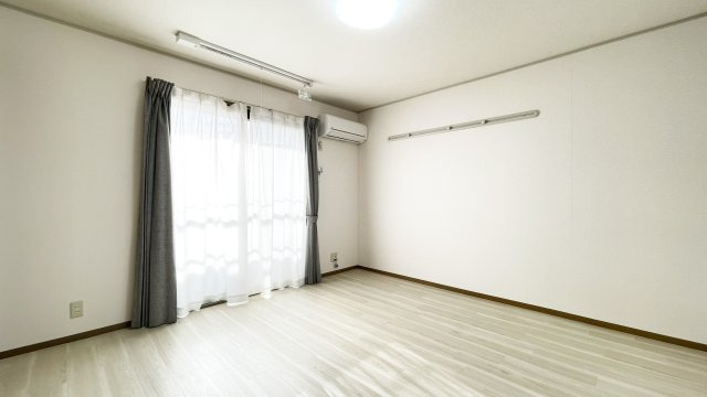 コーポアネシスの居間・リビング