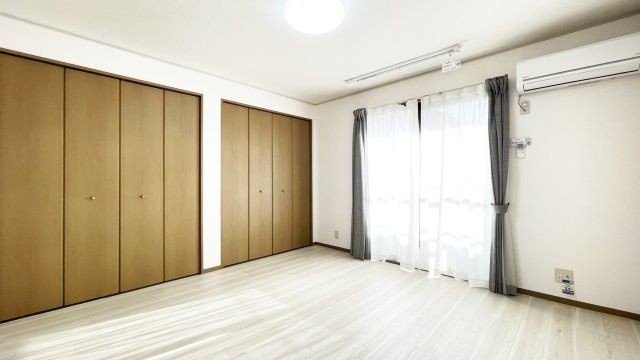 コーポアネシスの居間・リビング