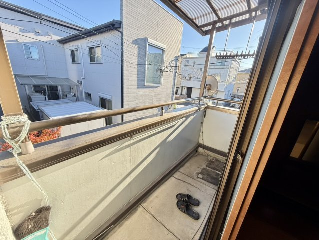 貝塚市津田北町　テラスハウスのバルコニー