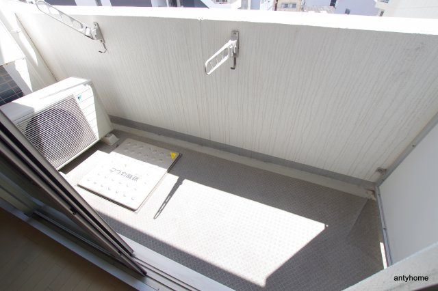 ロイヤルレジデンス北梅田　仲介手数料無料のバルコニー