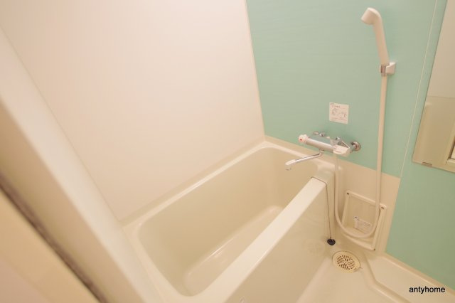 ロイヤルレジデンス北梅田　仲介手数料無料の浴室